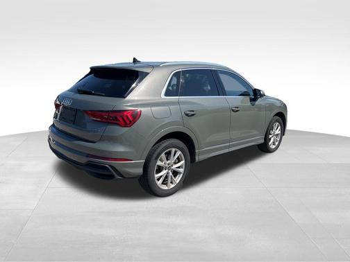 2024 Audi Q3 45 S line Premium
