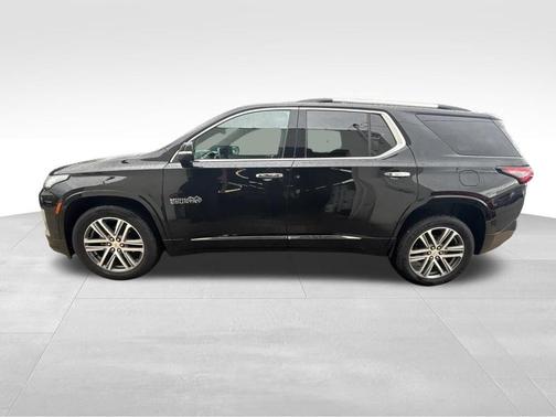 Black 2023 Chevrolet Traverse High Country