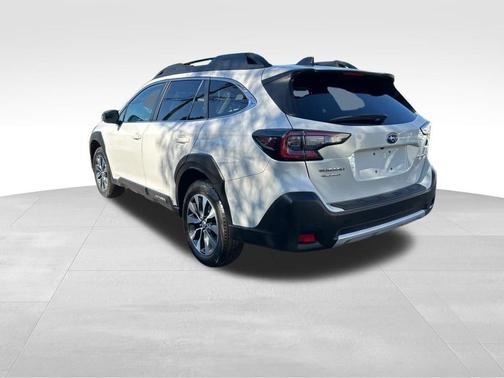 Crystal White Pearl 2023 Subaru Outback Limited