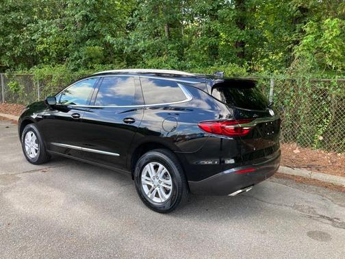 Photo 3 of 28 of 2019 Buick Enclave Preferred