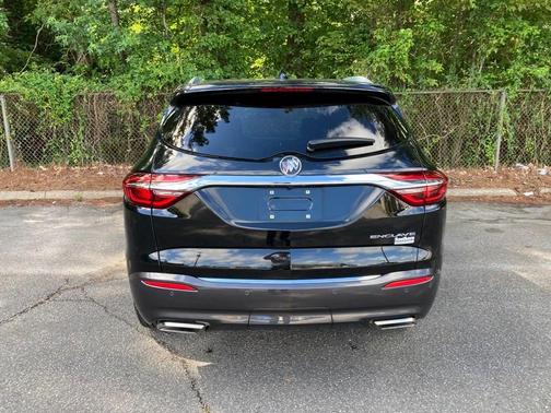 Photo 4 of 28 of 2019 Buick Enclave Preferred