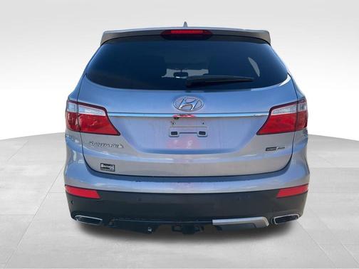 2016 Hyundai SANTA FE SE