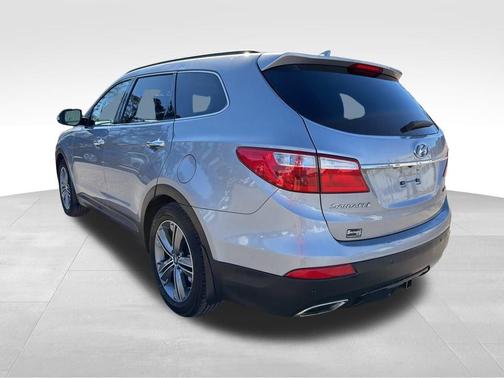 2016 Hyundai SANTA FE SE