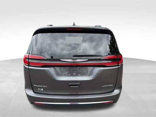 Gray 2023 Chrysler Pacifica Limited