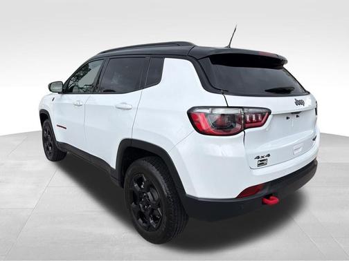White 2023 Jeep Compass Trailhawk