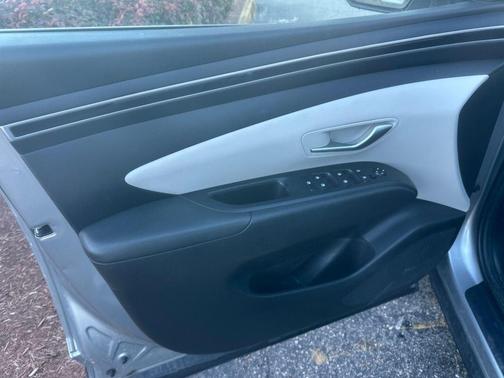 Silver 2024 Hyundai TUCSON SEL