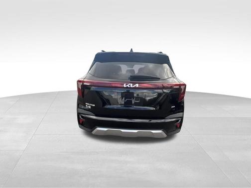 Black 2025 Kia Seltos S