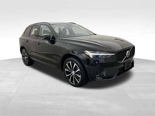 2024 Volvo XC60 B5 Plus Dark Theme