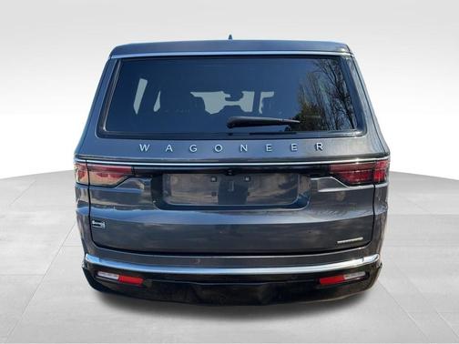 Gray 2023 Jeep Wagoneer Series III