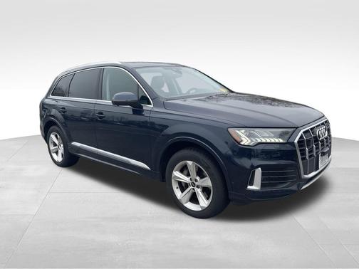 2024 Audi Q7 45 Premium Plus
