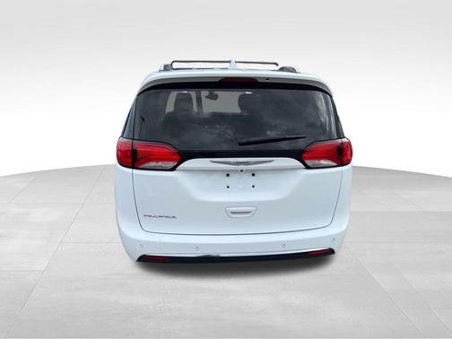 2019 Chrysler Pacifica Touring-L
