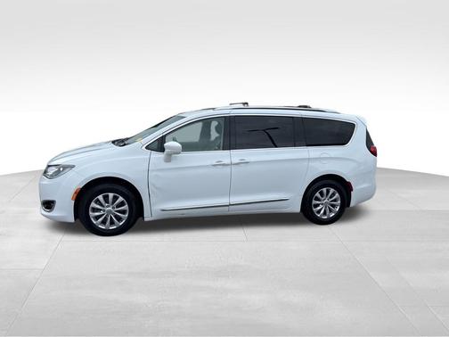 2019 Chrysler Pacifica Touring-L