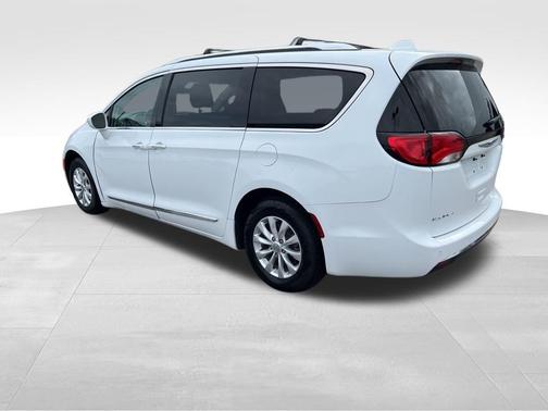 2019 Chrysler Pacifica Touring-L