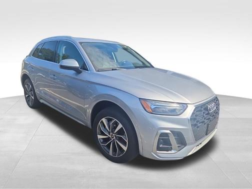 2024 Audi Q5 45 S line quattro Premium
