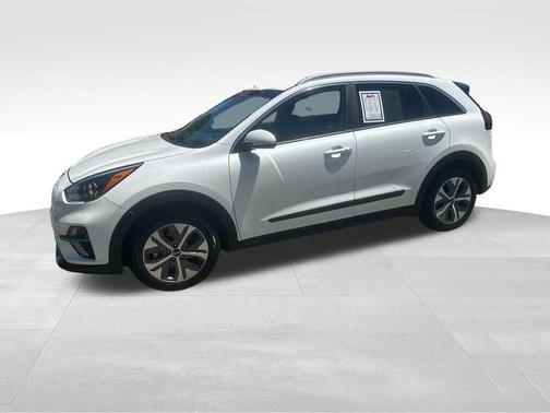 White 2020 Kia Niro EV EX
