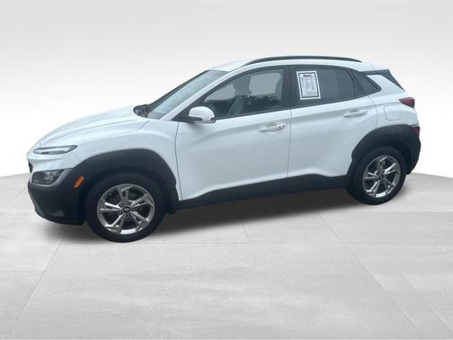 White 2023 Hyundai KONA SEL