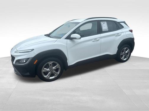 White 2023 Hyundai KONA SEL