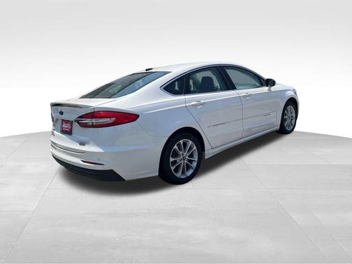 2020 Ford Fusion Energi Titanium