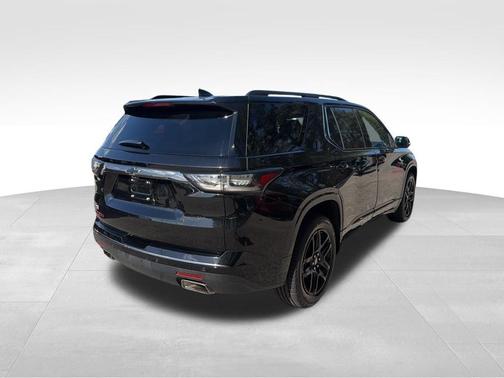 Black 2021 Chevrolet Traverse Premier