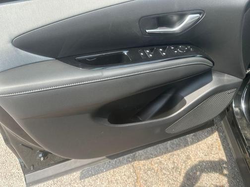 Black 2025 Hyundai SANTA CRUZ Limited