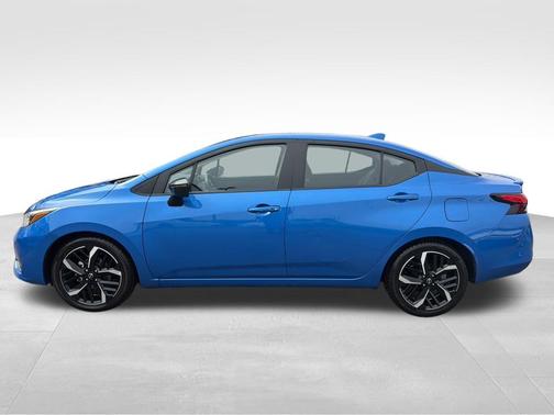 2024 Nissan Versa 1.6 SR