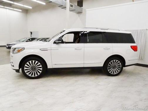 Photo 5 of 53 of 2018 Lincoln Navigator Reserve