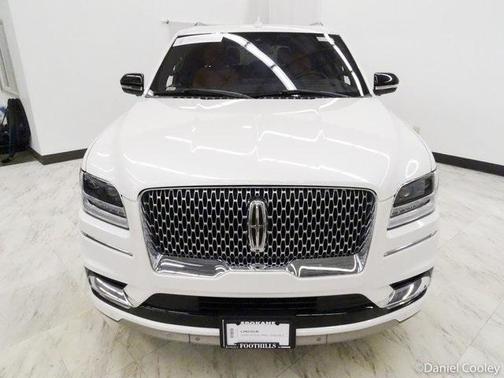 Photo 3 of 53 of 2018 Lincoln Navigator Reserve
