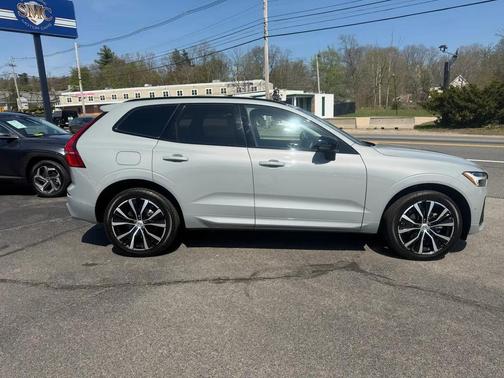 Vapor Grey Metallic 2025 Volvo XC60 B5 Plus Dark AWD