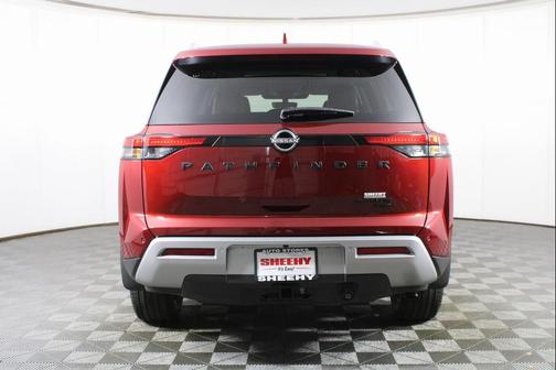 2025 Nissan Pathfinder Platinum 4WD
