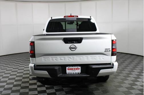 2025 Nissan Frontier SV