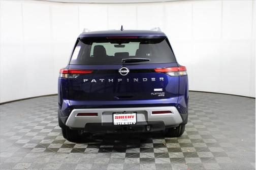 2025 Nissan Pathfinder Platinum 4WD