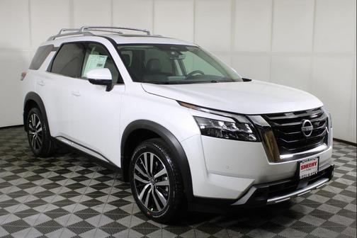 2025 Nissan Pathfinder Platinum 4WD
