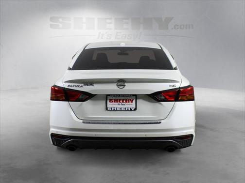 2022 Nissan Altima SR FWD