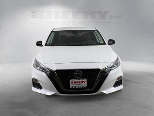 2022 Nissan Altima SR FWD