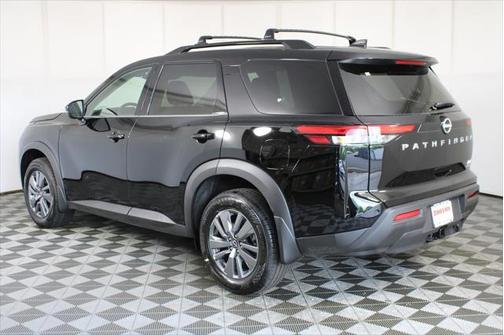 2025 Nissan Pathfinder SV 4WD