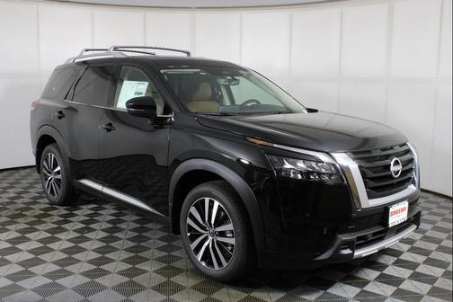 2025 Nissan Pathfinder Platinum 4WD