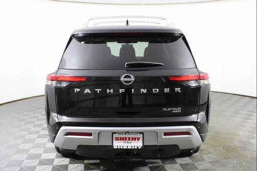 2025 Nissan Pathfinder Platinum 4WD