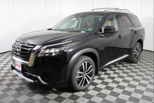2025 Nissan Pathfinder Platinum 4WD