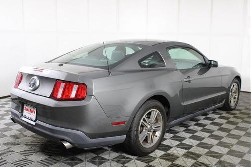 2011 Ford Mustang V6 Premium