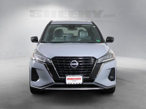 Boulder Gray 2023 Nissan Kicks SR