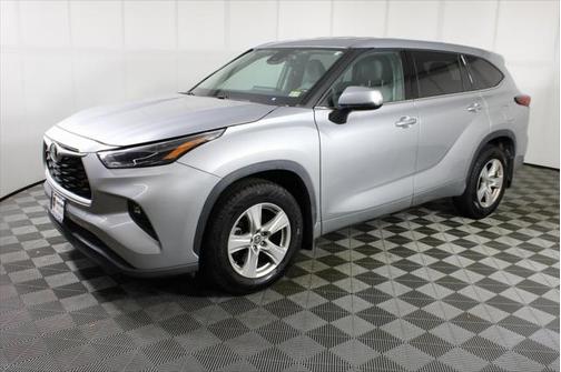 2022 Toyota Highlander LE