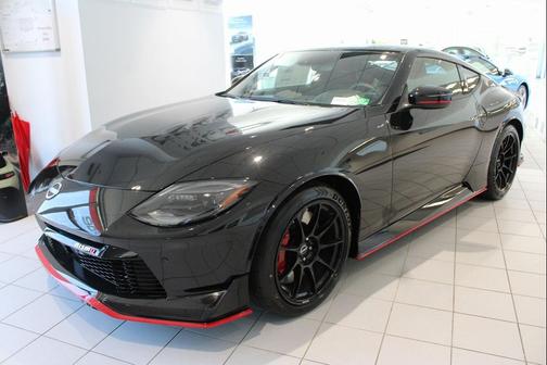 2025 Nissan Z NISMO 9-speed automatic Transmission