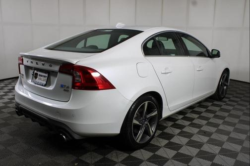 2014 Volvo S60 T6 R-Design