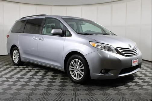 2015 Toyota Sienna XLE