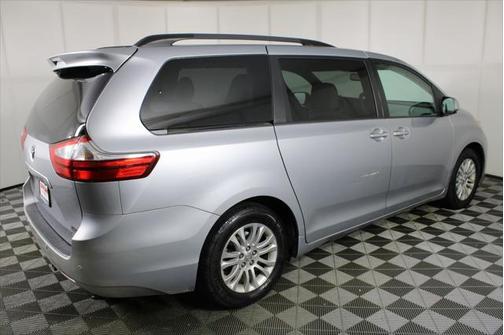 2015 Toyota Sienna XLE