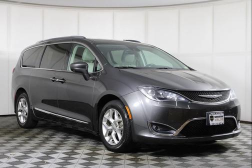 2018 Chrysler Pacifica Touring-L Plus