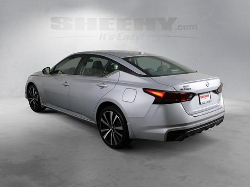 2022 Nissan Altima SR Intelligent AWD