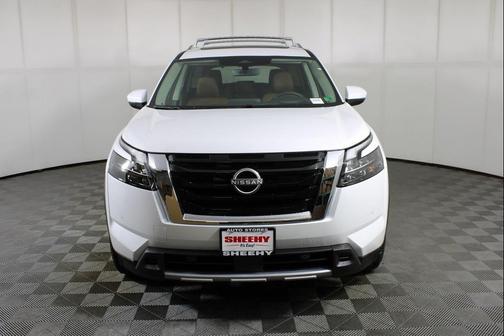 2025 Nissan Pathfinder Platinum 4WD