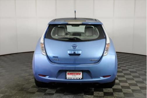2011 Nissan Leaf SL