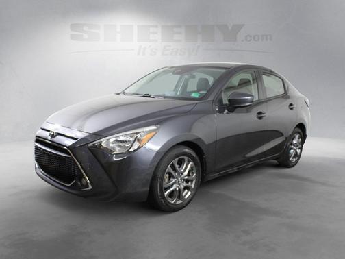 2020 Toyota Yaris Sedan LE